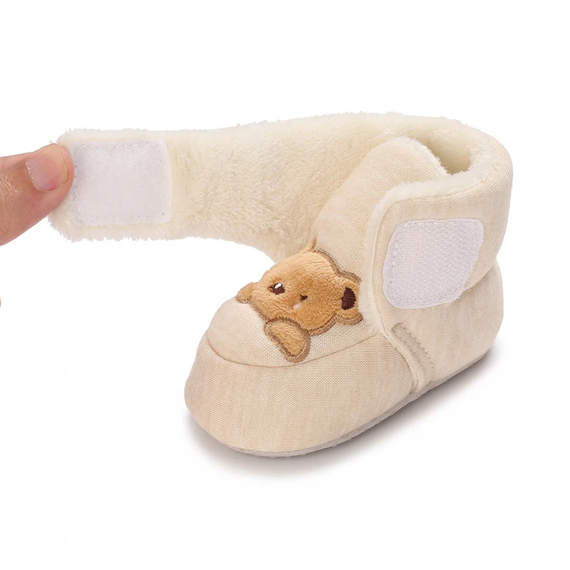 Calzado cómodo para bebé diseñado para días fríos de invierno