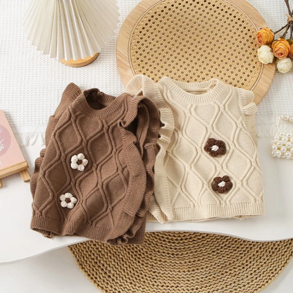 Chaleco infantil sin mangas combinado con una blusa