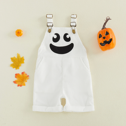 Detalle de los tirantes ajustables del peto infantil