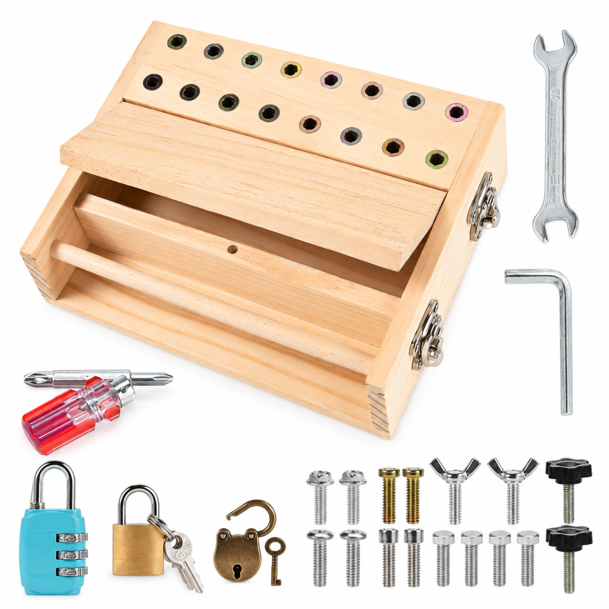 Detalle de un tablero educativo con cerraduras y herramientas para desarrollar habilidades de vida
