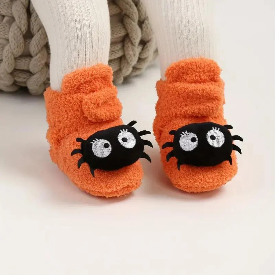 Detalle del acceso sin cordones de las pantuflas infantiles