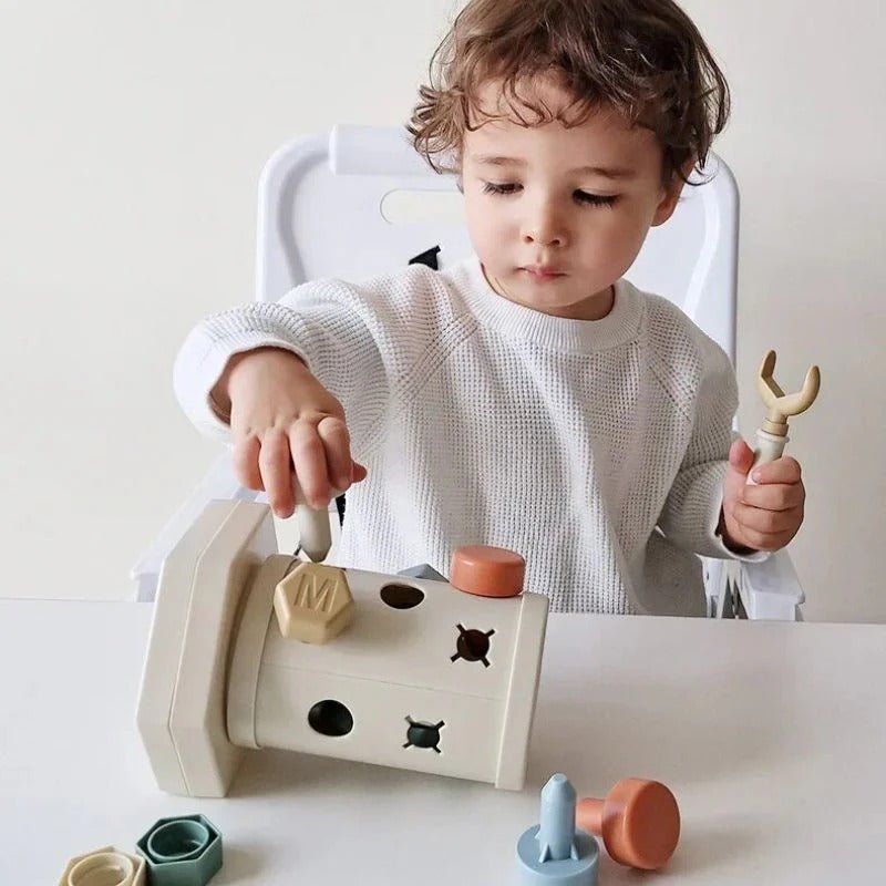 Juguete Montessori Magnético de Deslizar y Atornillar - Niño Feliz